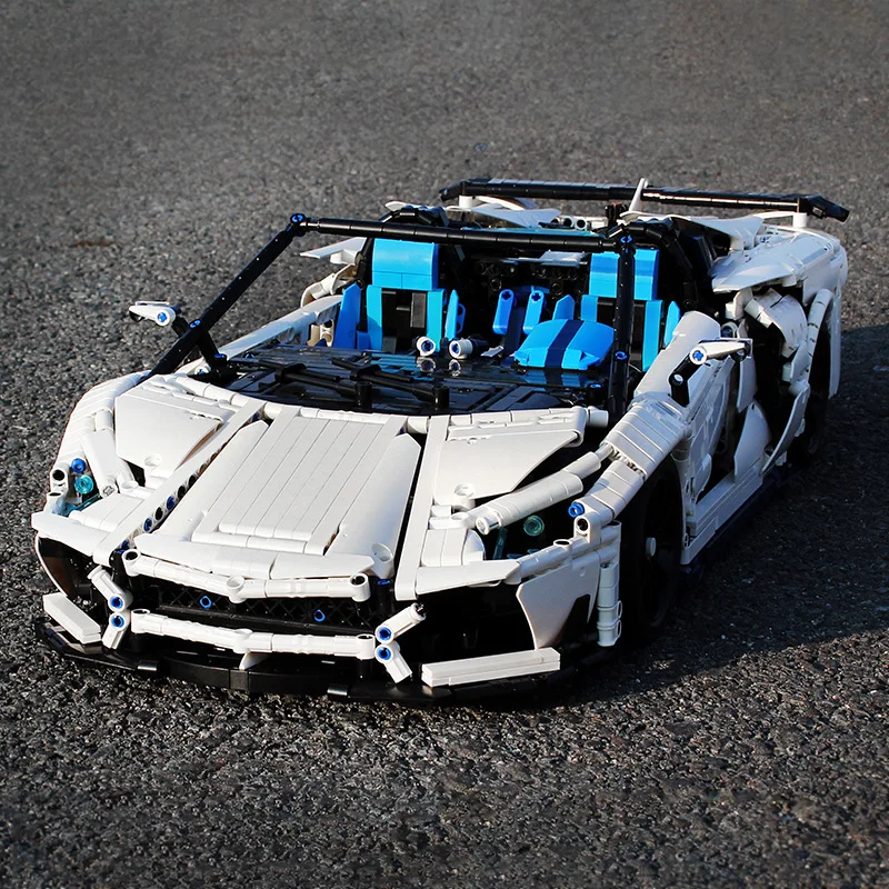 В наличии белый Lamborghinis MOC-17698 с оригинальной коробкой Aventador SVJ Roadster bricks Technic 42115