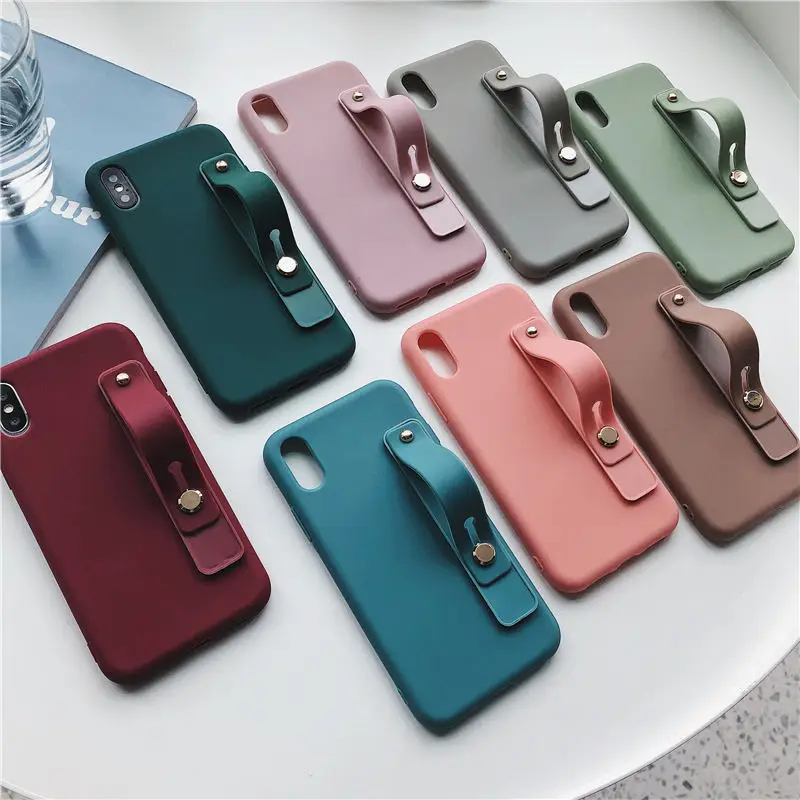 

Candy Color Wrist Strap Hand Band Soft Silicone Couples Cases For iphone X XS Max XR 6 6S 7 8 Plus Stand Phone Case Cover