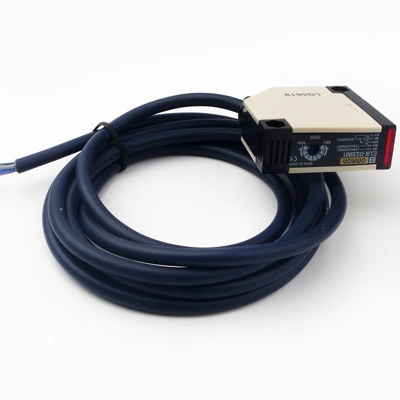 Фотоэлектрический выключатель E3JK-R4M2 DC 12-24V
