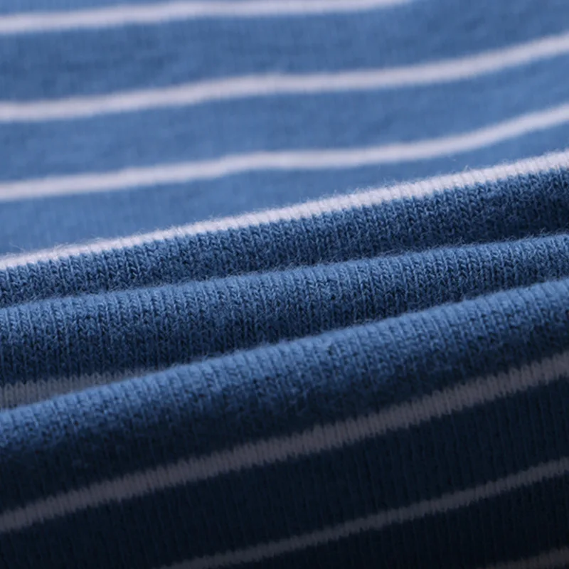 12061313195_1878220745