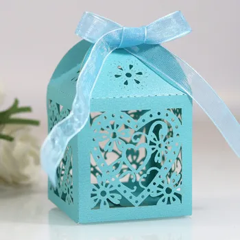 

100PCS Cake Boxes and Packaging Love Heart Laser Cut Hollow Carriage Favors Gifts Dragees Candy Boxes Wedding Party Supplies