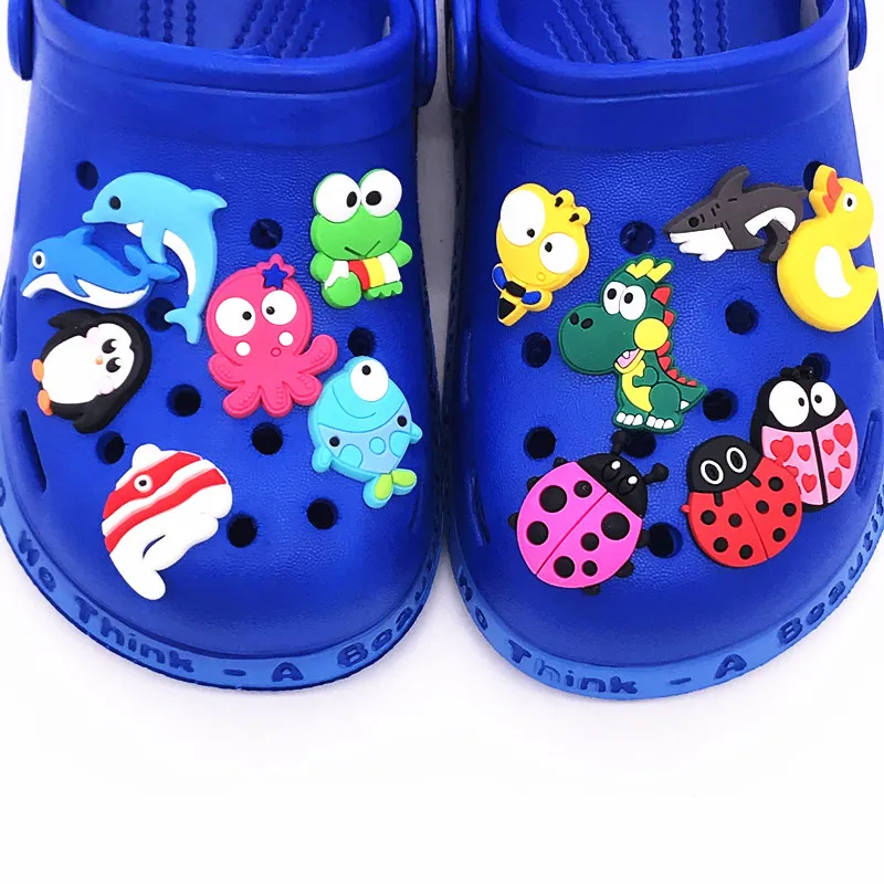 1PCS Animals Bee Sea octopus Fish Clog Shoe Accessories PVC Charms fit Wristbands Backpack Bags Buckle Party Gift Croc Jibz | Обувь