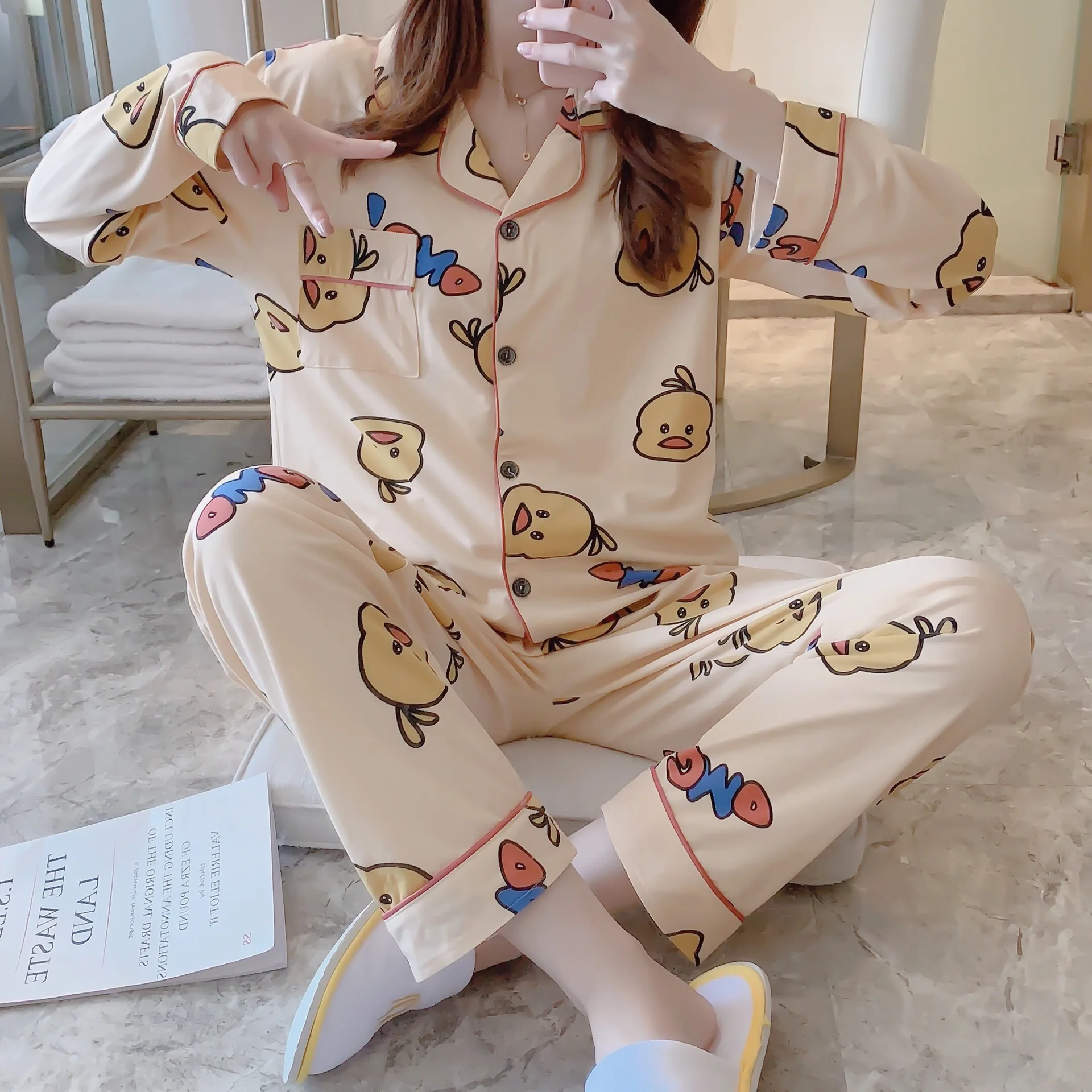 

Wechat Business Hot Selling Send Sell Two-Piece Set INS-Style Sweet Pajamas Tracksuit