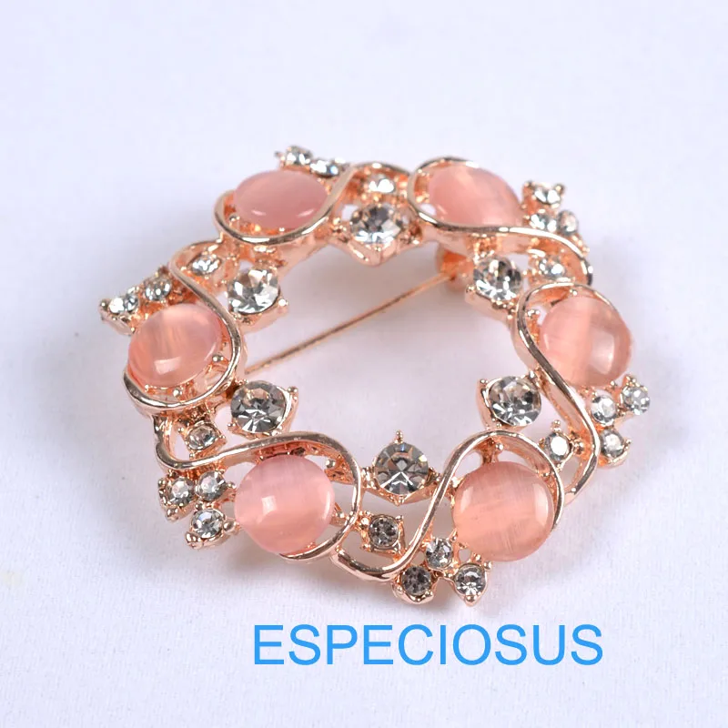 

Elegance Ornament Rhinestone Garland Pin Jewelry Pink Color Crystal Brooch Anti Rose Gold Color Giraffe Breast Pin Lady Garment