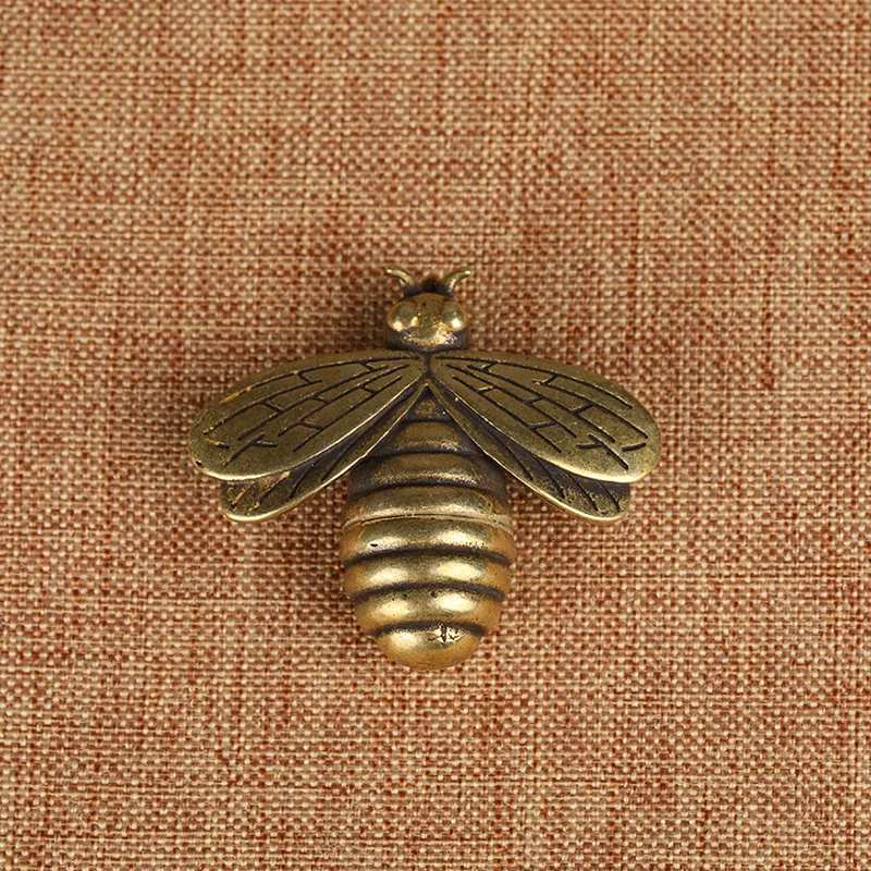 brass bee keychain pendants (2)