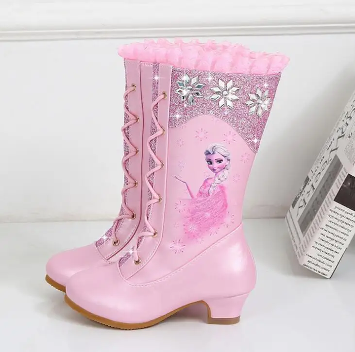 Детские зимние ботинки на меху для девочек на высоком каблуке блестящие детские модельные ботинки принцессы теплые сапоги до середины икры из искусственной кожи с плюшевой бабочкой