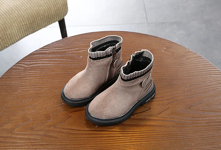 Детские boots19; сезон осень-зима; Новинка для мальчиков и девочек модные ботинки в Корейском стиле; одежда с завязками; женские брендовые ботинки с мягкой подошвой фоны для фотосъемки с изображением ботильоны
