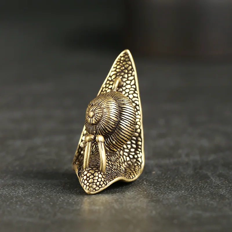 Vintage Brass Mini Snail Keychain Pendant (4)