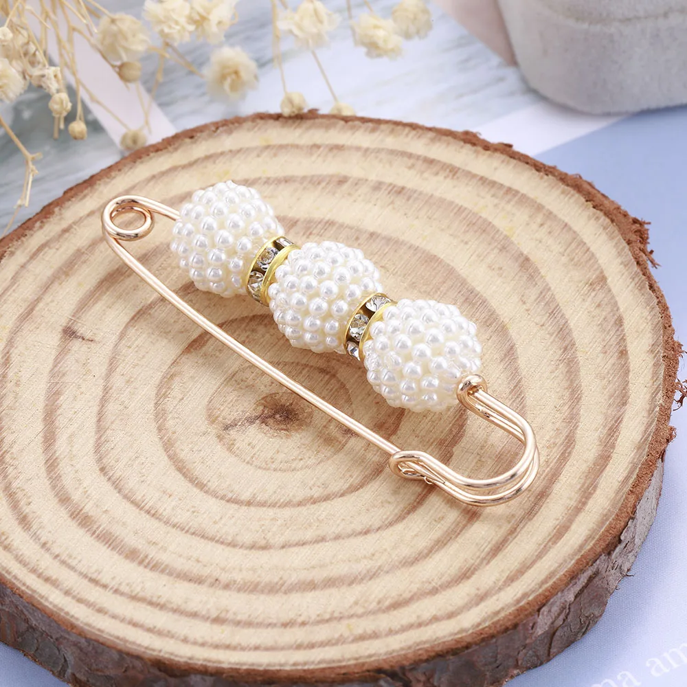 Fashion Pearl Fixed Strap Charm Safety Pin Brooch Sweater Cardigan Clip Chain Brooches Jewelry