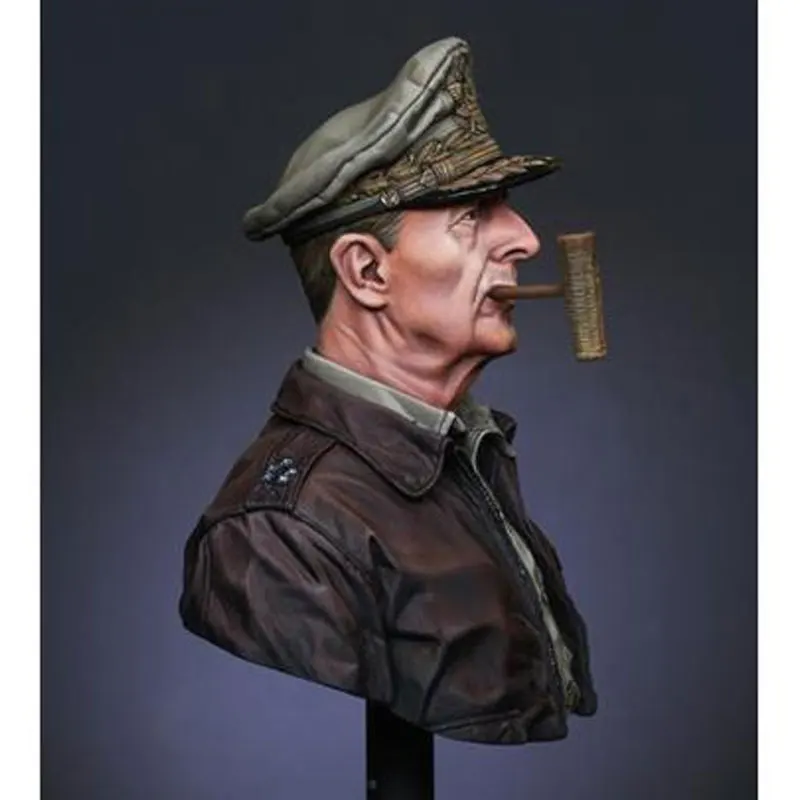 Douglas MacArthur (4)