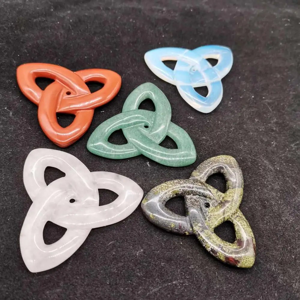 Кварцевый кристалл из натурального камня полый треугольник для изготовления