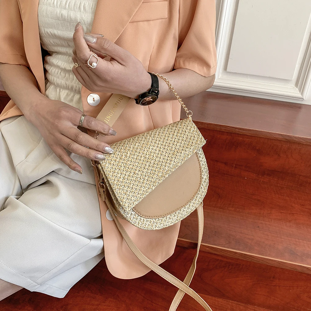 Bolso de paja para mujer, bolsa de cuero Pu + suave tejido de retales, bandolera femenina con cadena de media luna, 2021 - Imagen 3