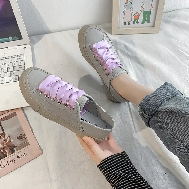 sneakers casual chic