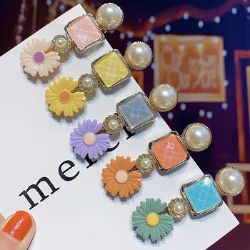 

2pcs/set Sweet Daisy Flower Pearl Beads Hair Clips Hairband Bobby Pin Barrette Hairpin Headdress Accessories Beauty Styling Tool