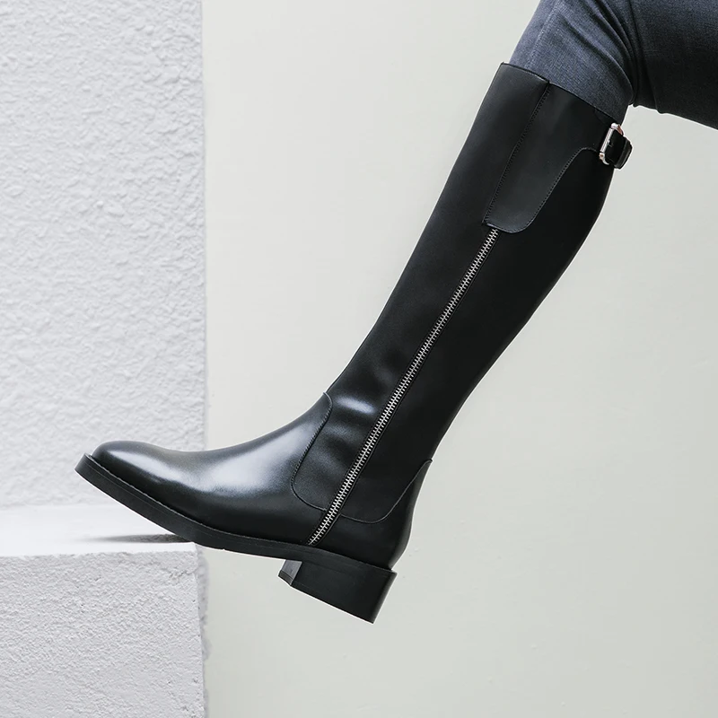 PROD 4001065613585 Designer Genuine Leather Long Boots Sexy Woman
Motorcycle Booties Belt Strap Metal Shark Lock flat heel Knee High Boots