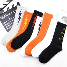 Теплые женские Носки с рисунком молнии; забавные хлопковые носки с надписью; милые носки в Корейском стиле; уличная одежда; Модная Повседневная зимняя одежда; Skarpetki