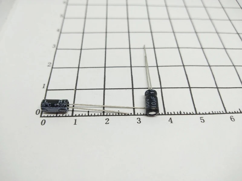 Kualitas Tinggi 20 шт./лот 10 мкФ 50 V конденсатор Elektrolit UF 4x7 мм алюминиевый Elektrolit|electrolytic