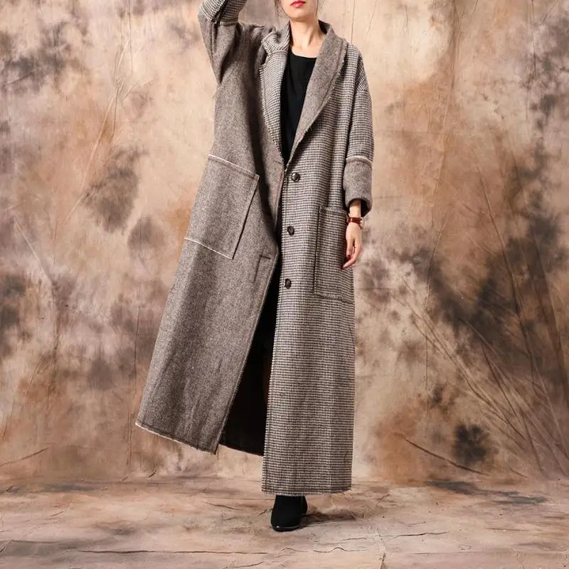 

2019 Autumn Winter Fashion Plaid Big Pockets Turn-down Collar Long Coat Loose New Single Breasted Plus Size Women Coat