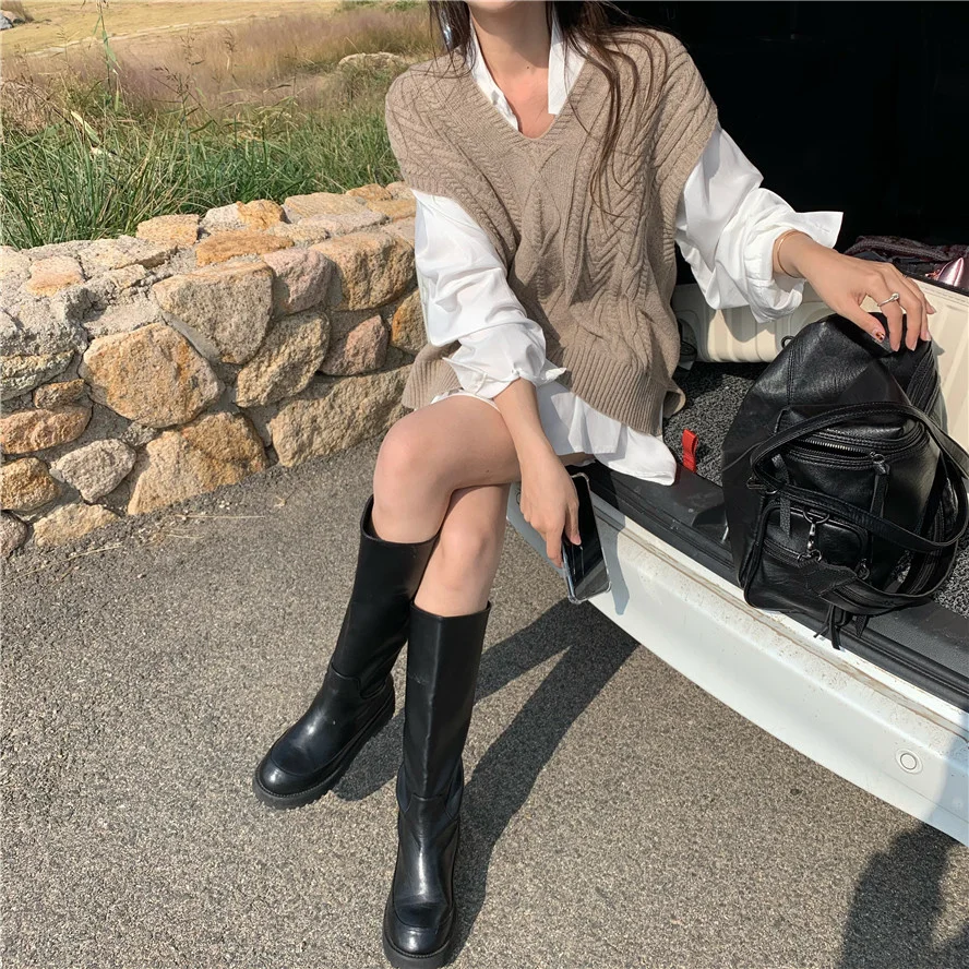 Khaki Knitted Vest for Women Spring and Autumn Retro Japanese V-neck Waistcoat Loose Outer Wear Sleeveless |