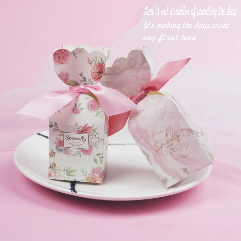 

Candy Boxes Gift Bag Wedding Gift Box Baby Shower Favors Birthday Party Christmas Supplies Wedding Decoration