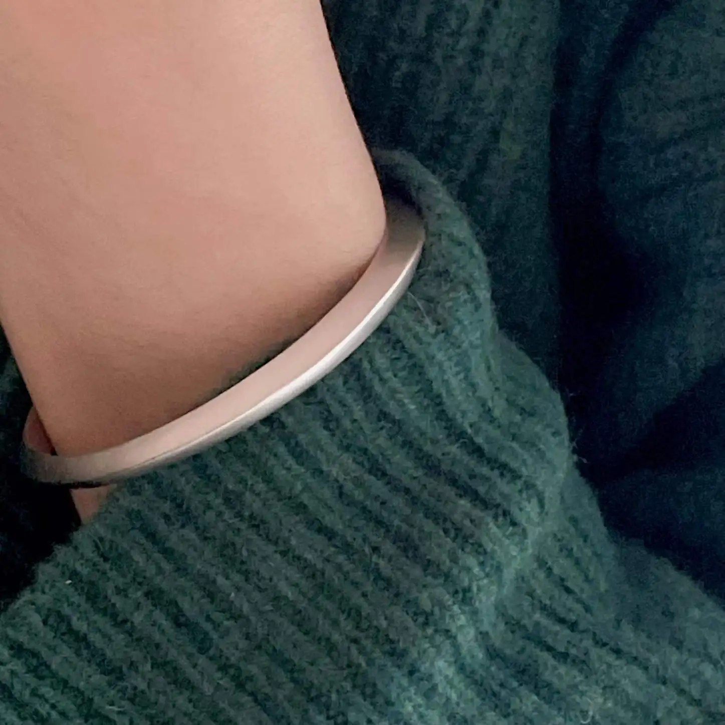 

Женский браслет SHANICE из серебра 925 пробы, с витой треугольной призмой