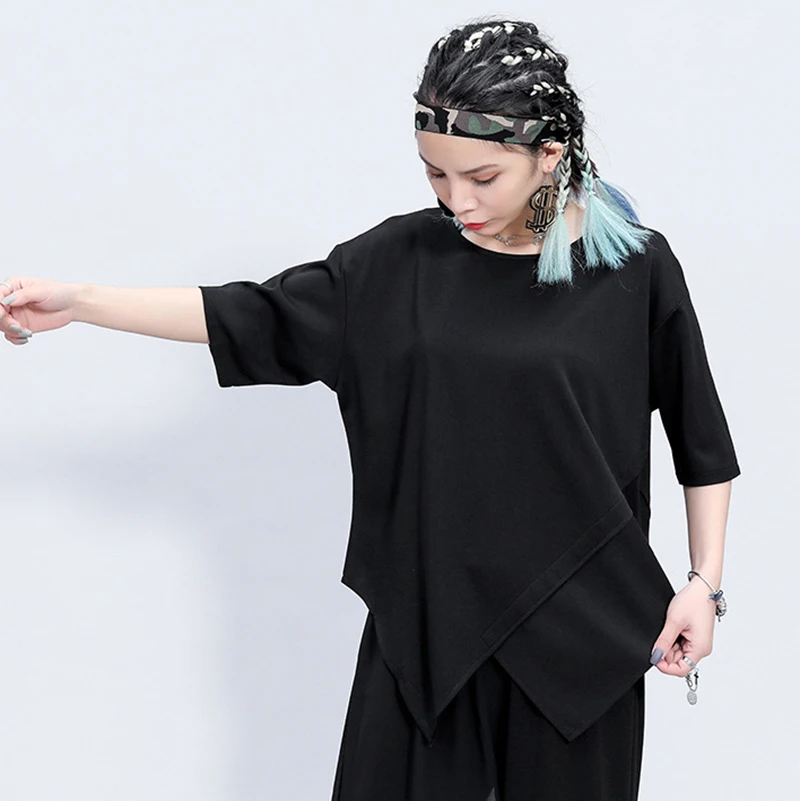 [EAM] Women Black Irregular Big Size T-shirt New Round Neck Three-quarter Sleeve  Fashion Tide  Spring Summer 2020 1Z356