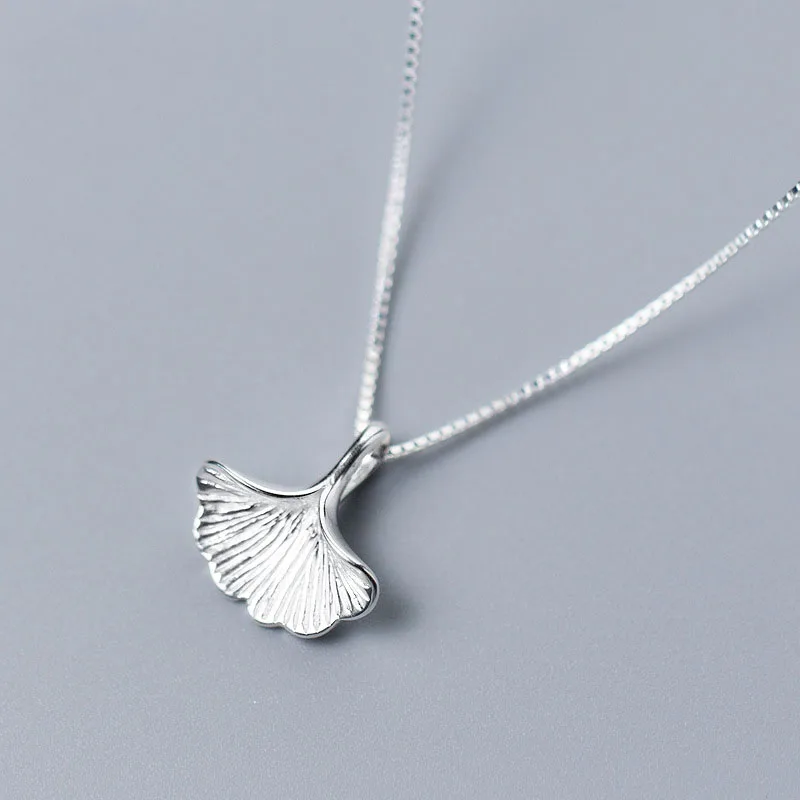 CHUYUN 925 Sterling Silver Handmade Jewelry Ginkgo Bil oba Leaf Pendant Necklace Jewelry Choker Collars for Women