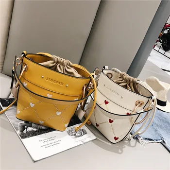 

Small Women's Orange Bucket Bag Fashion PU Embroidered Peach Heart Pocket Bag Pullout Shoulder Messenger Bag Shopping and Wallet