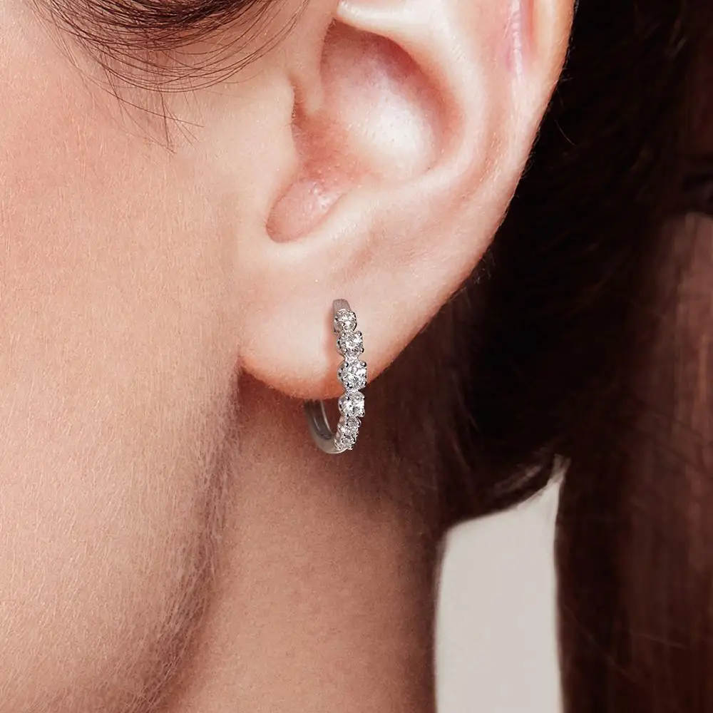3 mm 14 K Solid White Gold Diamant Schnitt Hoop Ohrringe 3 mm 14 K Solid White Gold Diamant Schnitt Hoop Ohrringe