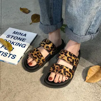 

CINESSD PU Chaussure Femme Beach Slippers Women Shoes Hot Sale 2020 Summer Slippers For Women Flat Outside Leopard Ladies Shoe