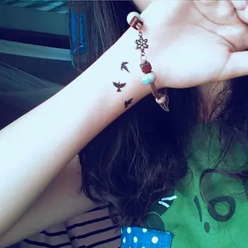 

Black Swallow Flash Tattoo Hand Sticker Small Waterproof Henna Beauty Temporary Body Tattoo Sticker Art 10.5*6cm