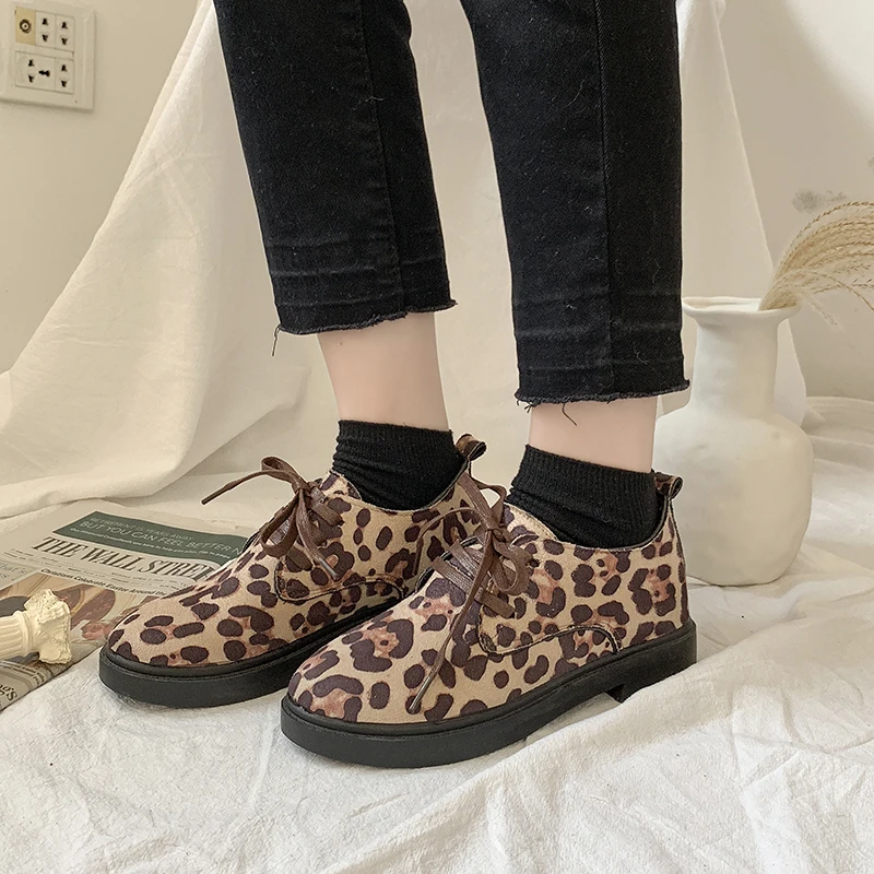 

2019 New Leopard Oxford Shoes Woman Women Flats Platform Flock Lace Up Round Toe Brogues Creepers Brogue Loafers Brand Plus Size