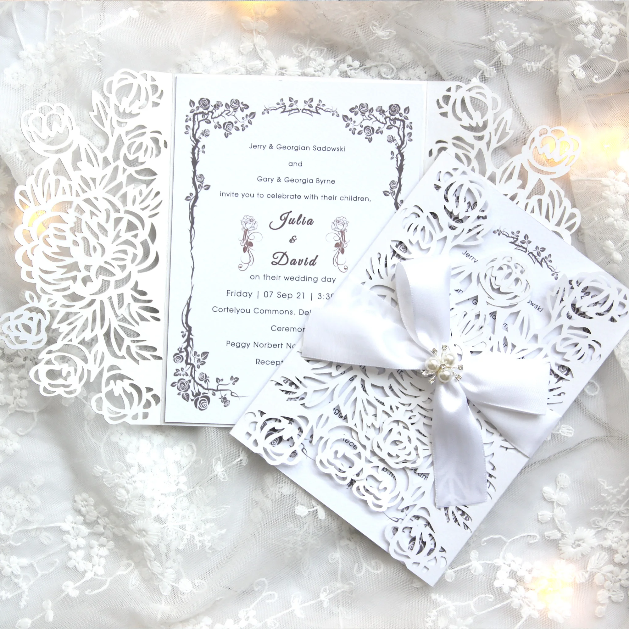 Элегантная Роза лазерная резка для свадьбы Пригласительные открытки с жемчужная