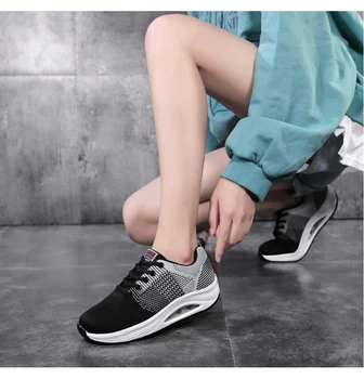 

hot sale 2019 new British style jogging shoes women Lightweight dance shoes comfort running shoes for women sneakers max size 41