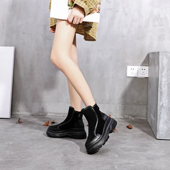 

SWONCO Velvet Fur Warm Shoes Women Platform Ankkle Boots Black Winter 2019 New Female Causal Shoes Fur Snow Boots Women Sneakers