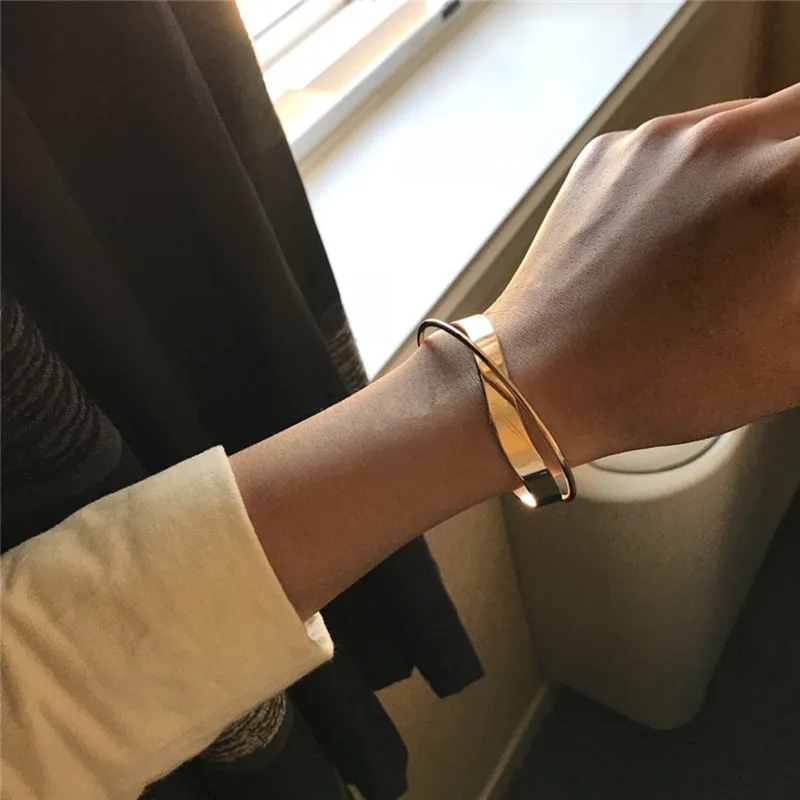 

FFLACELL 2019 Korean New Glossy Double Layer Geometric Irregular Cross Ripple Opening Jewelry Bangle for Women Girls Party