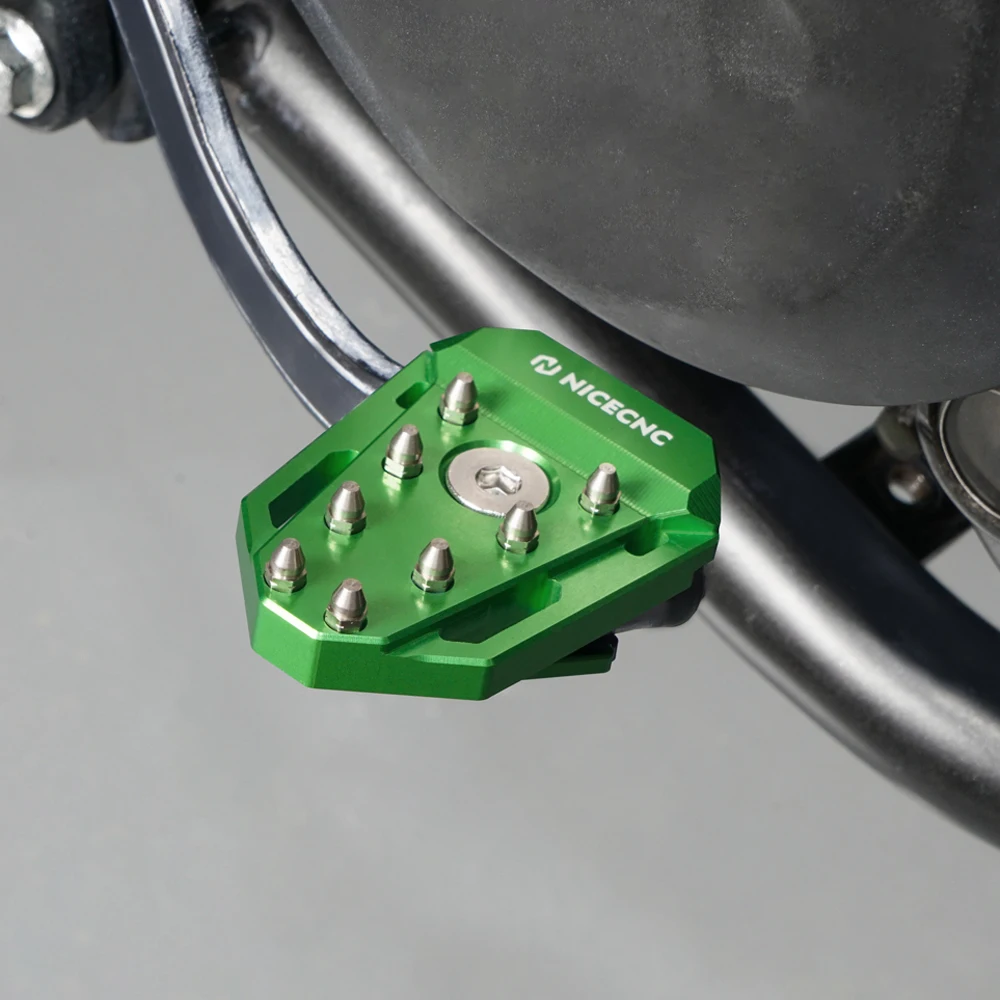 NiceCNCBrakeLeverFootPegPedalTipExtensionPadFootrestForKawasakiKLR650KLR6502008.jpg