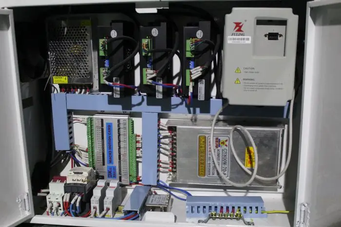 Jinan AccTek AKM4040 горячий тип мини металлическая форма с ЧПУ делая оборудование для маршрутизаторов с лучшей ценой