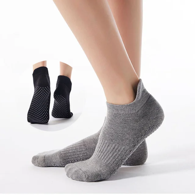 Non Slip Grip Yoga Socks Anti-Skid Slipper Barre Socks Sticky Socks for Yoga Pilates Barre Home Workout Sports 2