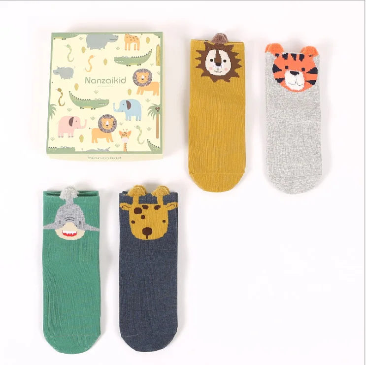 B socks Новинка; 4 пары детских рождественских носков в упаковке; хлопковые носки средней длины с рисунком животных для мальчиков и девочек - Цвет: B socks