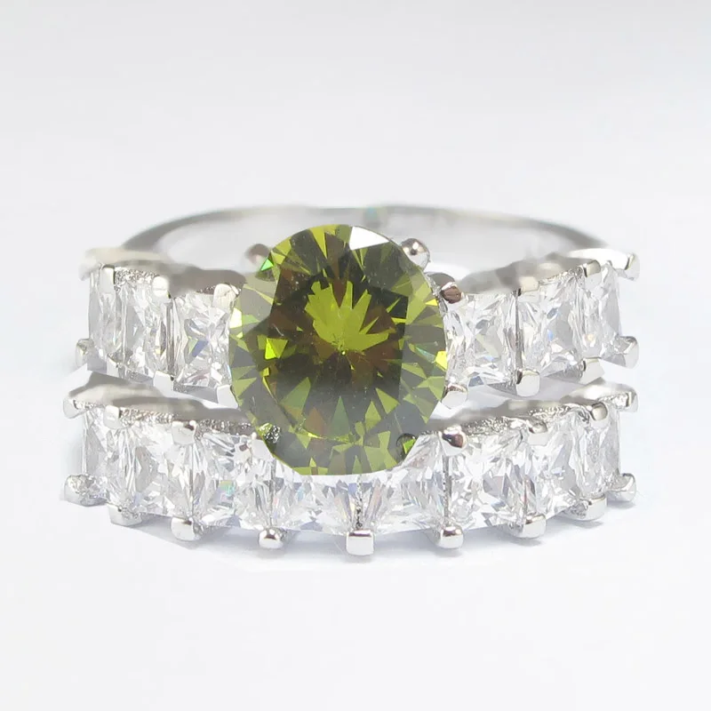 

2pcs YaYI Jewelry Fashion Princess Cut 9 CT 6*6 Olive Green Cubic Zirconia Silver Color Engagement Wedding Party Couples Rings