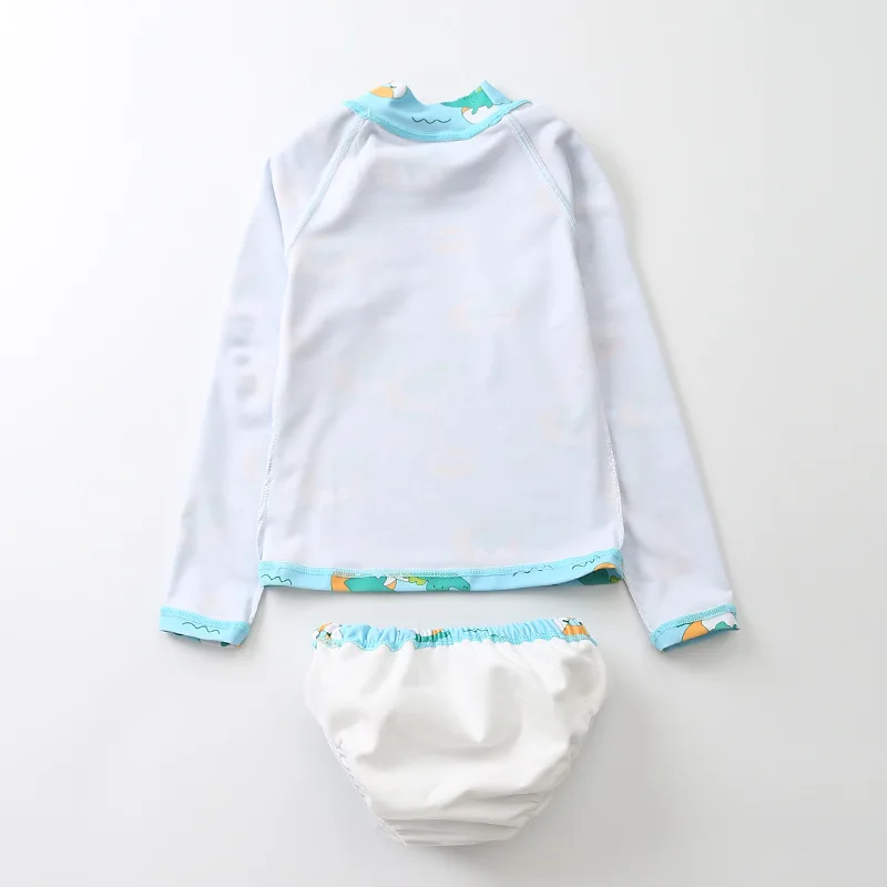 12811143557_1948424441