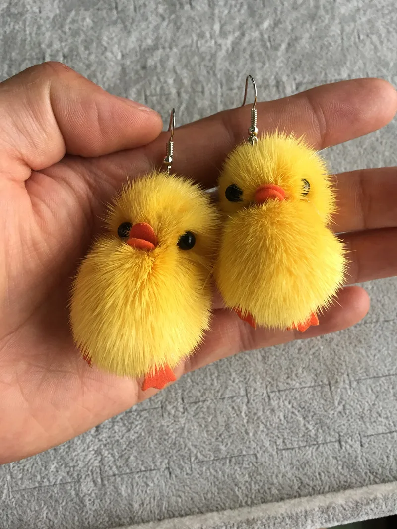 FishSheep милый цыпленок Pom Подвеска Серьги капли для женщин пушистый меховой шар 3D