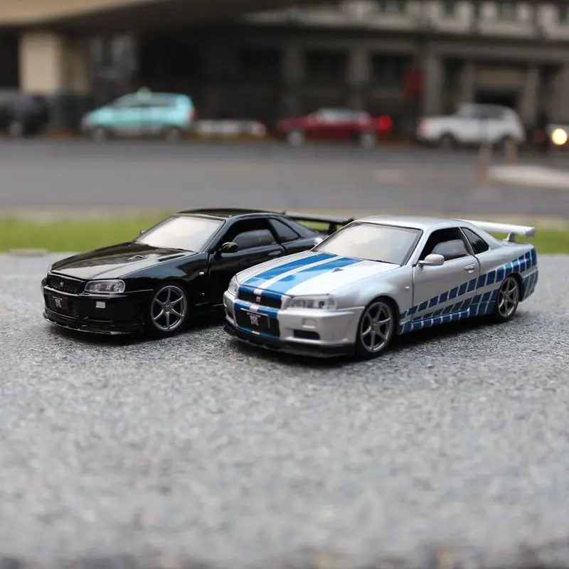 Jackiполюсная металлическая игрушка в масштабе 1:32 для Nissan GTR 34 со звуком светильник