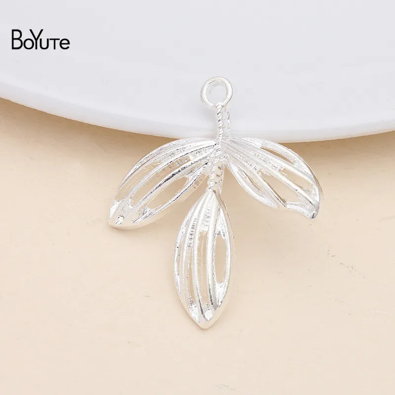 Silver Plated BoYuTe 50 шт металлический сплав 24*27,5 мм подвески в форме листьев материал Diy ручной работы ювелирных изделий Компоненты - Цвет: Silver Plated