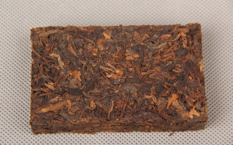 2013, the oldest Pu'er tea brick in Yunnan, cooked tea, Three HD Fire Detoxifying Beauty Green Food CHENGXJ