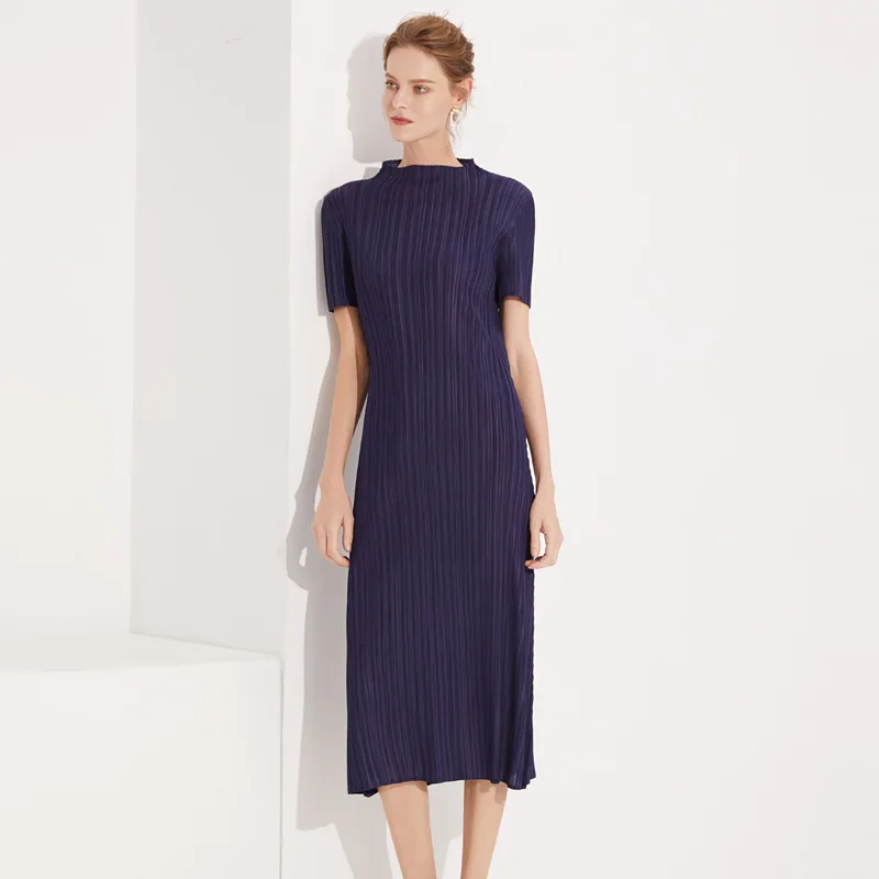 

Plus Size Dress 2019 Women Stretch Miyake Pleated Stand Collar Short Sleeved Solid Color Midi Dress For Women 45-70kg