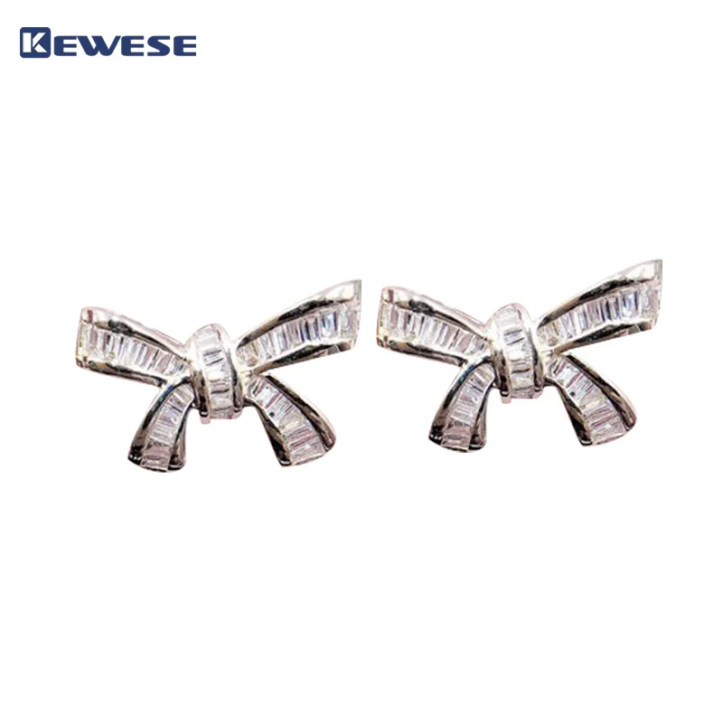 

T-square diamond stud earrings in 18k yellow gold small fresh cute girl earrings earrings