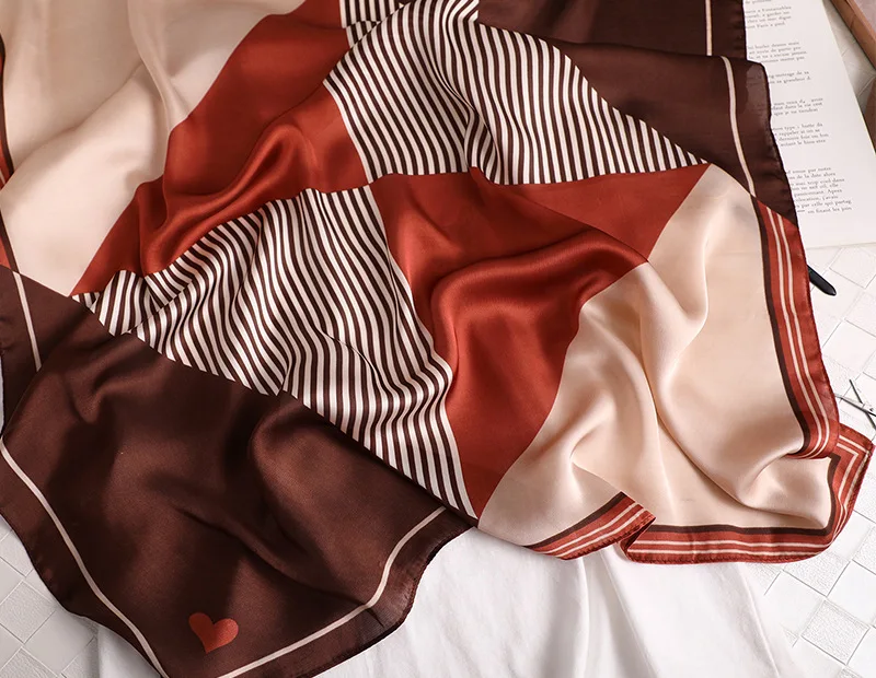 10338325229_2070773686