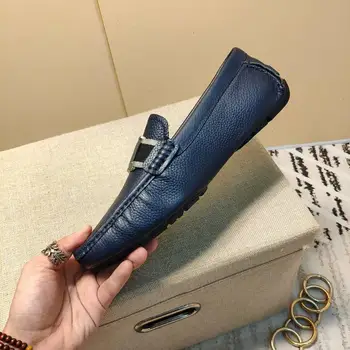 

2020 Famous Luxury Brand Upper leather Inside the first layer of pigskin Men's casual shoes size 38-44